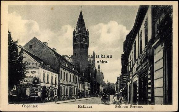 Dobová pohlednice Köpenicku - v pozadí radnice