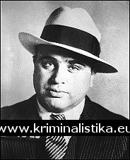 policejní fotografie Al Caponeho