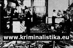 Alkohol se vyléval na ulici přímo do kanálu